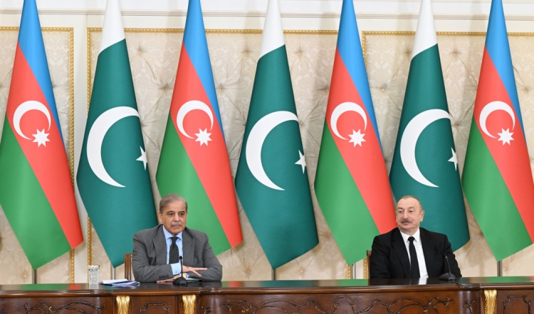 Azərbaycan Prezidenti və Pakistanın Baş naziri mətbuata bəyanatlarla çıxış ediblər -