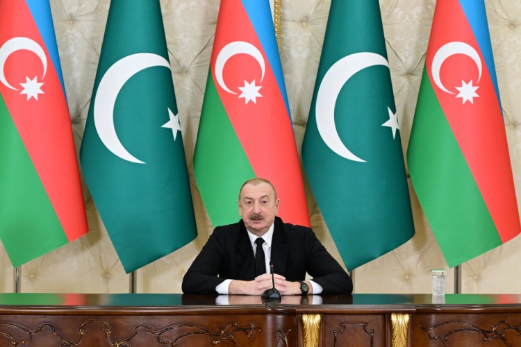 Azərbaycan Prezidenti və Pakistanın Baş naziri mətbuata bəyanatlarla çıxış ediblər -
