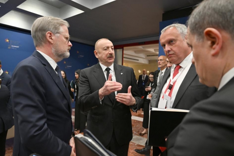 İlham Əliyev Tiranada “Avropa Siyasi Birliyi”nin 6-cı Zirvə toplantısının açılış mərasimində iştirak edib -