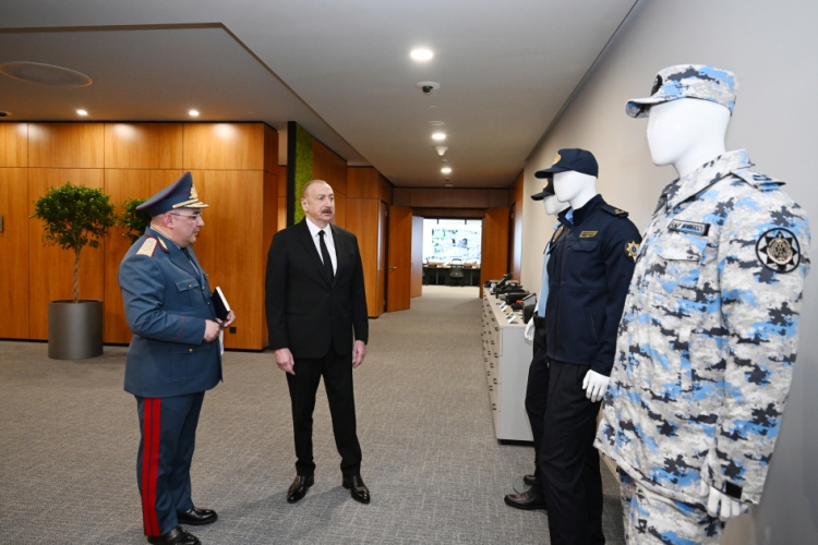 Prezident Dövlət Gömrük Komitəsinin yeni inzibati binasının açılışında iştirak edib