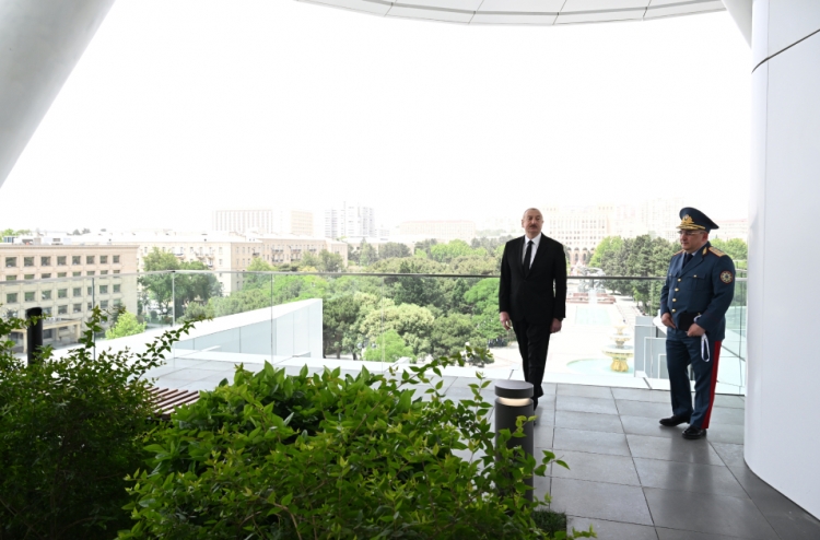 Prezident Dövlət Gömrük Komitəsinin yeni inzibati binasının açılışında iştirak edib