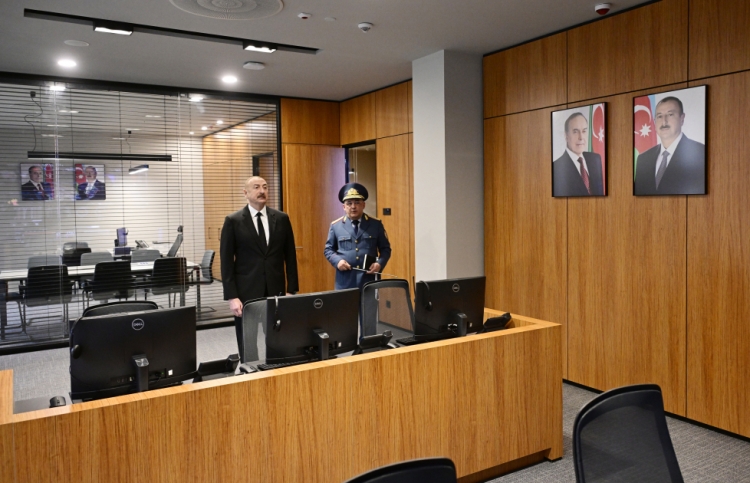 Prezident Dövlət Gömrük Komitəsinin yeni inzibati binasının açılışında iştirak edib
