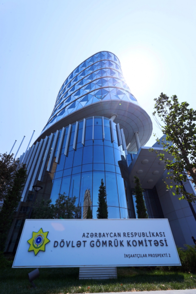 Prezident Dövlət Gömrük Komitəsinin yeni inzibati binasının açılışında iştirak edib