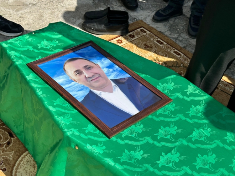 Yekaternburqda öldürülən Səfərov qardaşları dəfn olunublar
