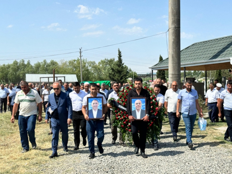 Yekaternburqda öldürülən Səfərov qardaşları dəfn olunublar