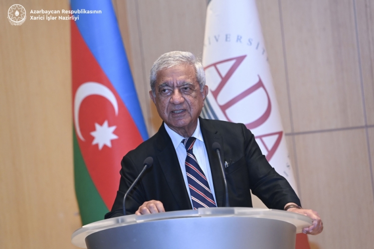 “Azərbaycanın xarici siyasəti suverenliyin bərpasından sonra: prioritetlər və çağırışlar”