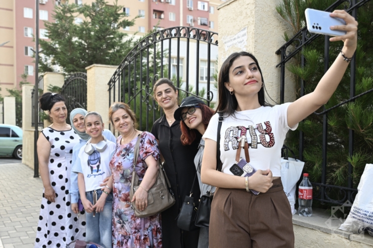 Ağdamın Xıdırlı kəndinə və Cəbrayıl şəhərinə növbəti köç karvanı yola salınıb -