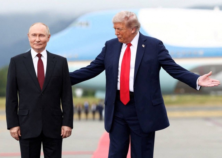 Tramp və Putin görüşüb