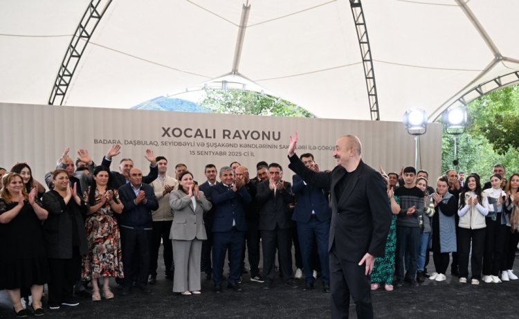 Prezident Xocalıda kənd sakinləri ilə görüşüb -