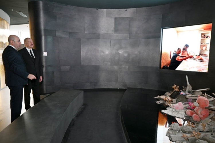 Prezident Gəncə Memorial Kompleksinin açılışında iştirak edib -