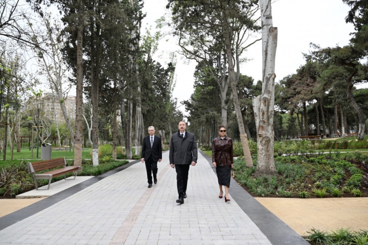 Bakıda yeni parkın açılışı olub -