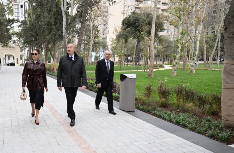 Bakıda yeni parkın açılışı olub -