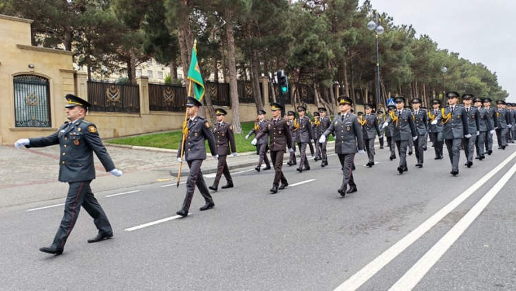 Zəfər Gününün beşilliyi münasibətilə hərbi yürüşlər keçirilib –