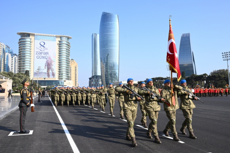 Bahıdalı hərbi paraddan