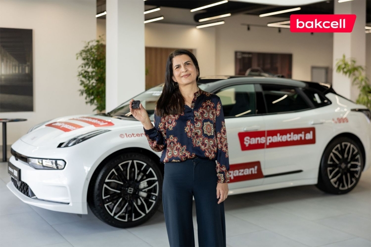 “Bakcell”in lotereyasında 5-ci lüks avtomobil sahibinə təhvil verildi