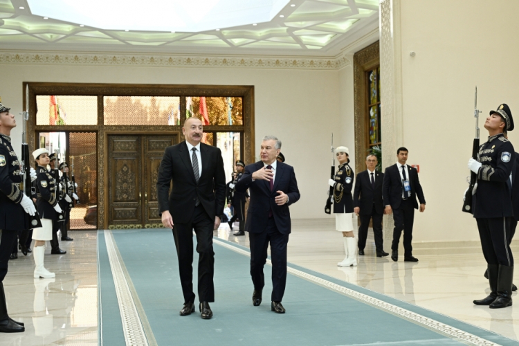 İlham Əliyev Daşkənddə Şavkat Mirziyoyev ilə təkbətək görüşüb
