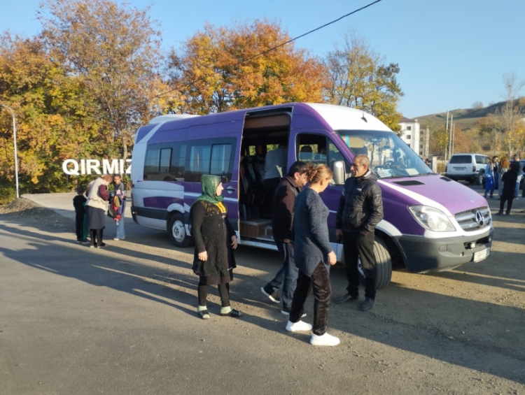Qırmızı Bazara köç olub