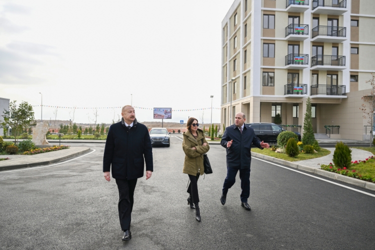 Prezident Ağdamda 2-ci yaşayış kompleksinin açılışında iştirak edib