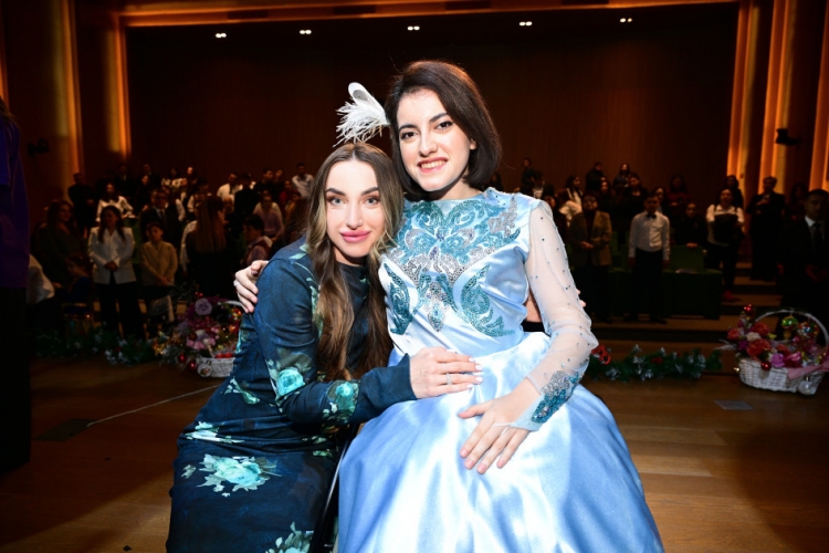 Leyla və Alena Əliyeva DOST İnklüziv İnkişaf və Yaradıcılıq Mərkəzini ziyarət ediblər -