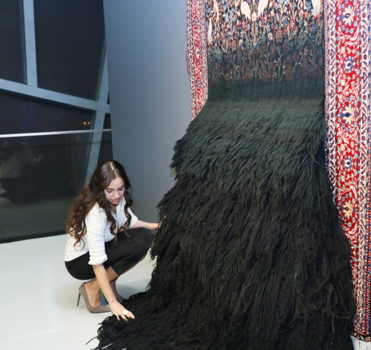 Leyla Əliyeva Milli Xalça Muzeyini ziyarət edib -