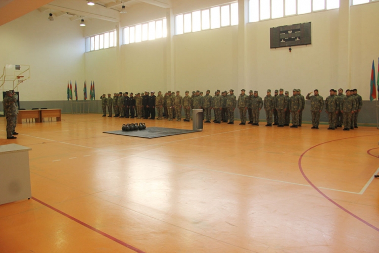 Azərbaycan Ordusunda daşqaldırma birinciliyi keçirilir
