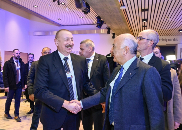 Prezident Davosda panel iclasda iştirak edib -