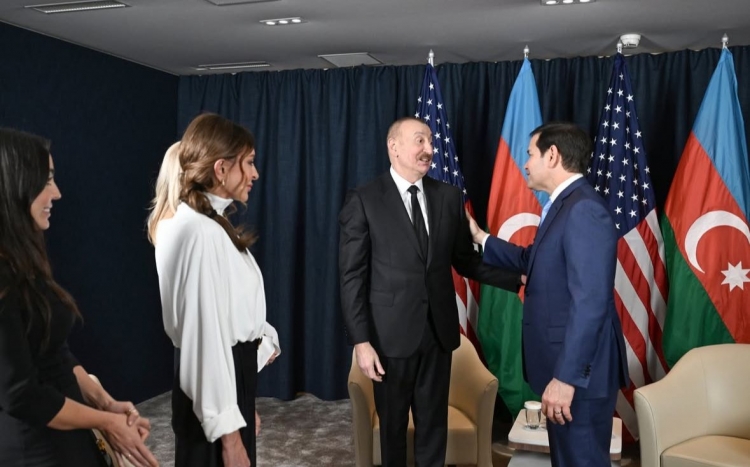 Azərbaycan və ABŞ prezidentləri görüşüblər -