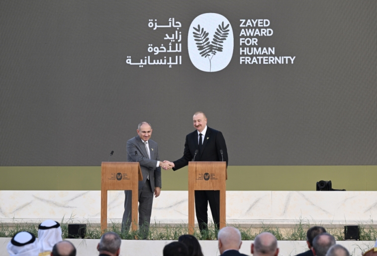 Əbu-Dabidə Prezident İlham Əliyevə mükafat təqdim olunub -