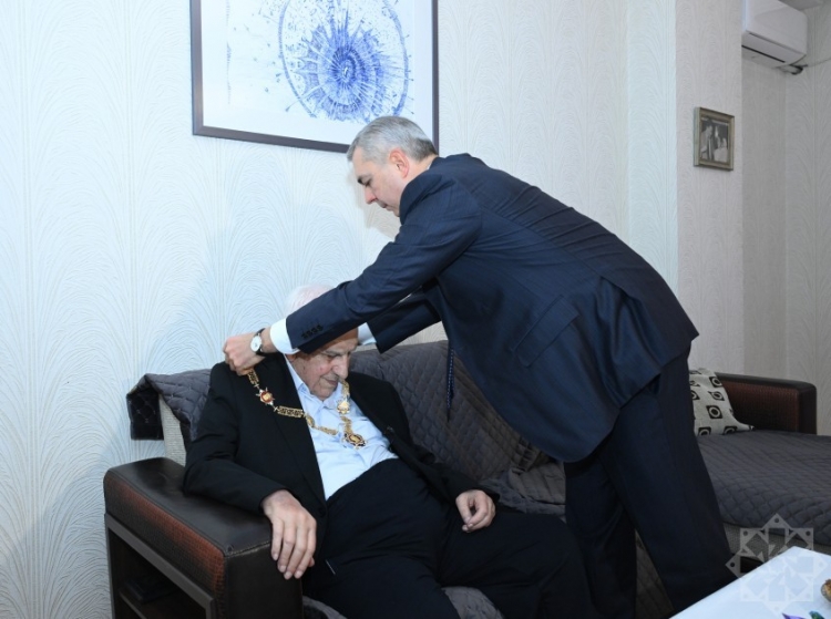 Nəriman Həsənzadəyə “Heydər Əliyev” ordeni təqdim edilib -