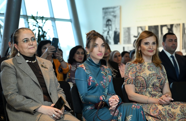 Milli Xalça Muzeyində Nigar Əliyevanın sərgisi açılıb -