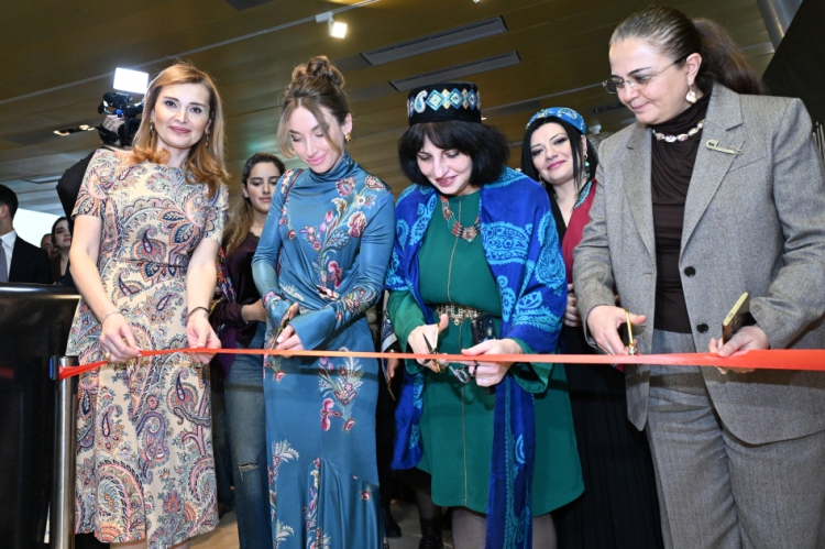 Milli Xalça Muzeyində Nigar Əliyevanın sərgisi açılıb -