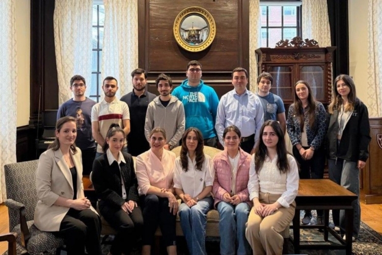 Bostonda azərbaycanlı tələbələrlə görüş keçirilib