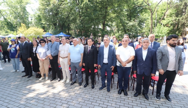 "Bölgələrə kitabla gəlirik" -
