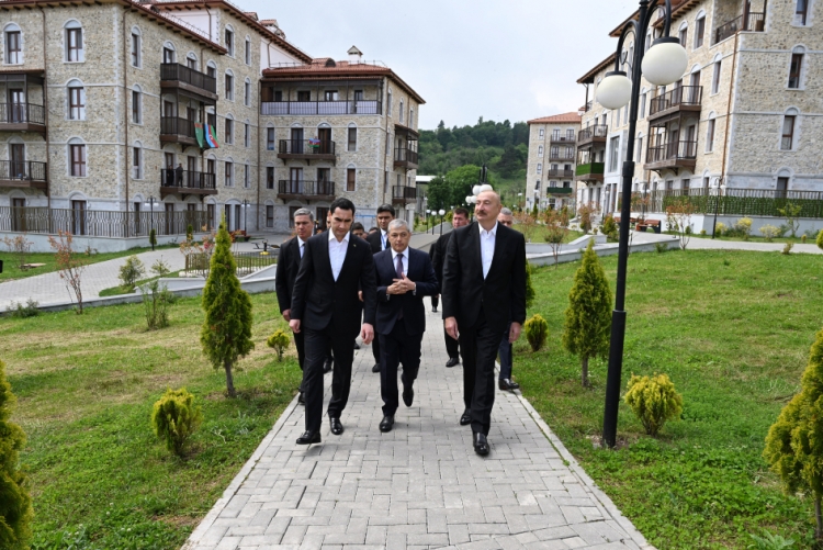 Prezidentlər Şuşada -