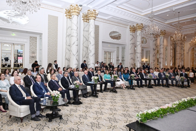 “Qızların təhsilinə dəstək” layihəsinin II Məzun Günü keçirilib