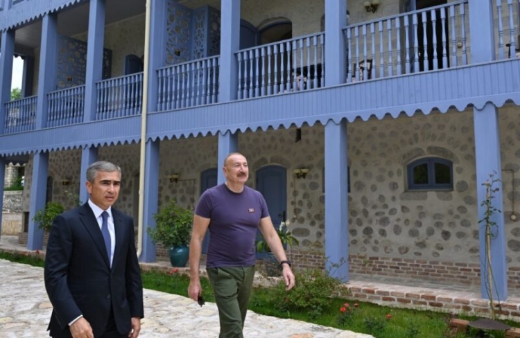 Prezident Şuşada -