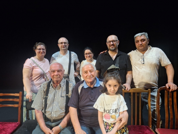 Xalq şairi Sabir Rüstəmxanlının “Sürgün sevgi” tamaşası hazırlanır -